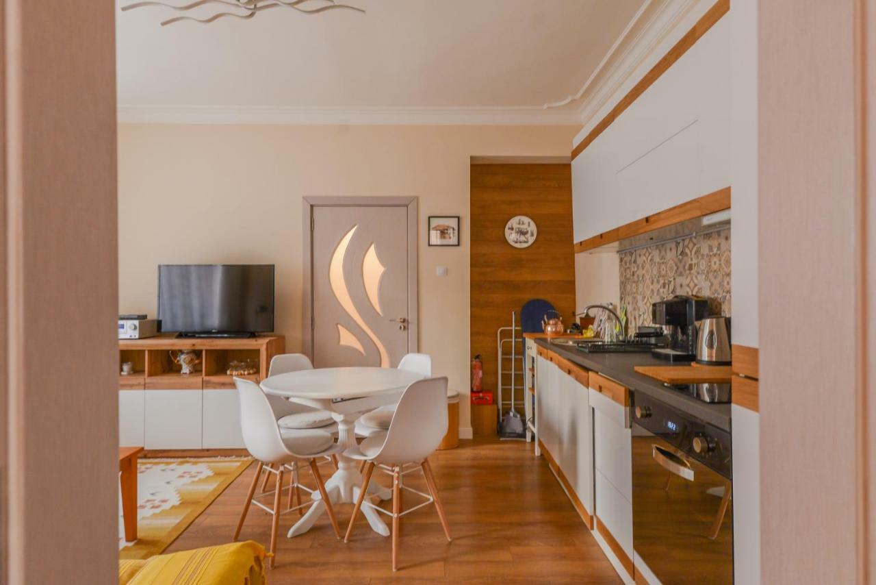 Welcoming One Bedroom On Vasil Levski Boulevard By Flat Mаnager Sofia Esterno foto