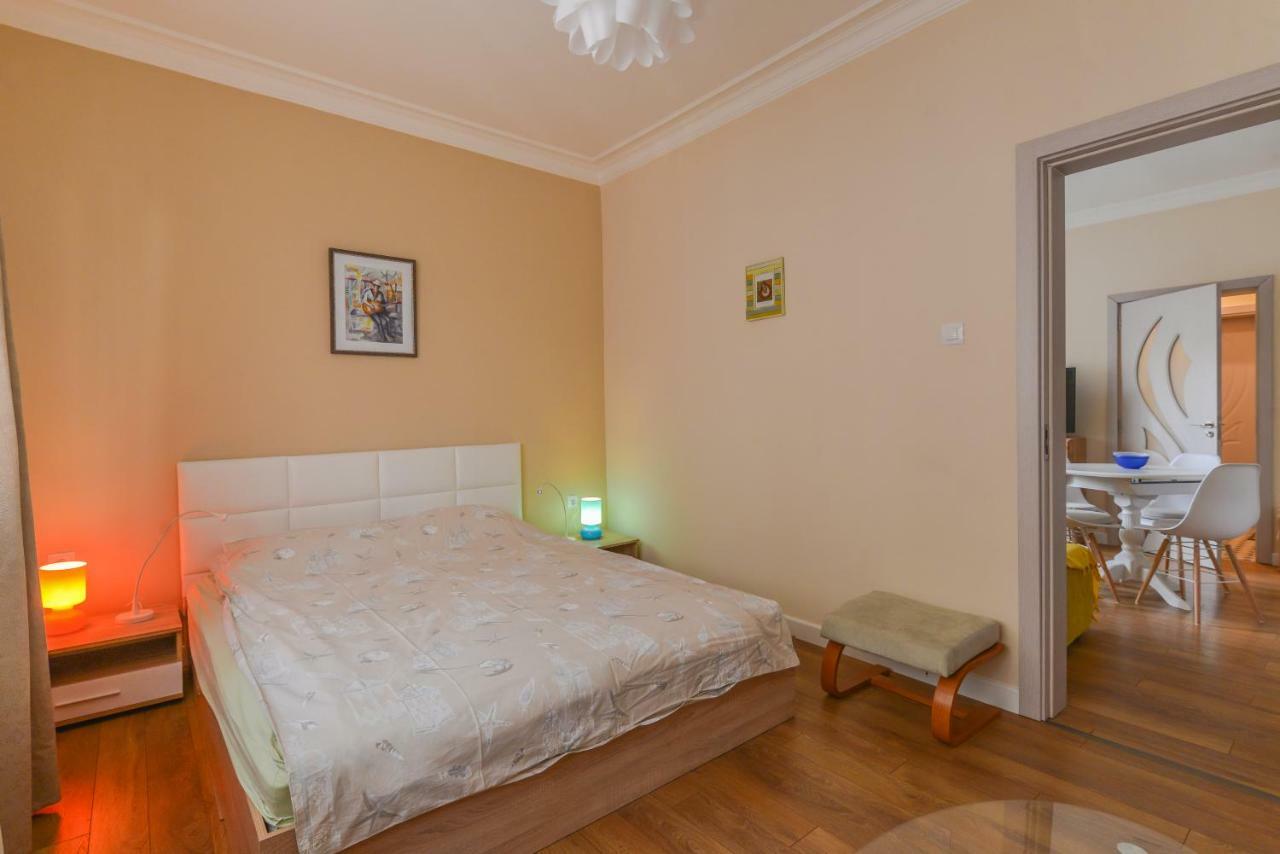 Welcoming One Bedroom On Vasil Levski Boulevard By Flat Mаnager Sofia Esterno foto