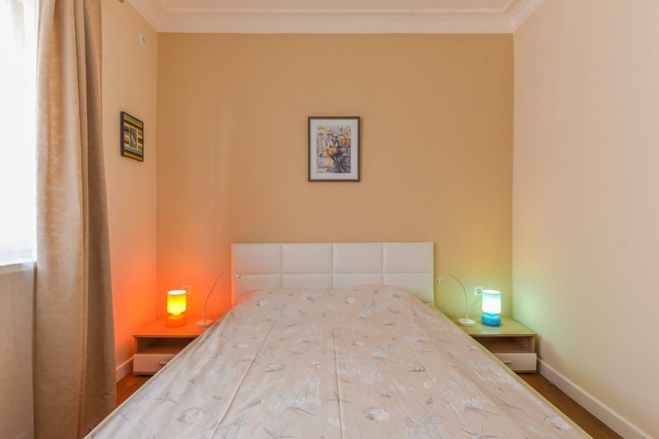 Welcoming One Bedroom On Vasil Levski Boulevard By Flat Mаnager Sofia Esterno foto